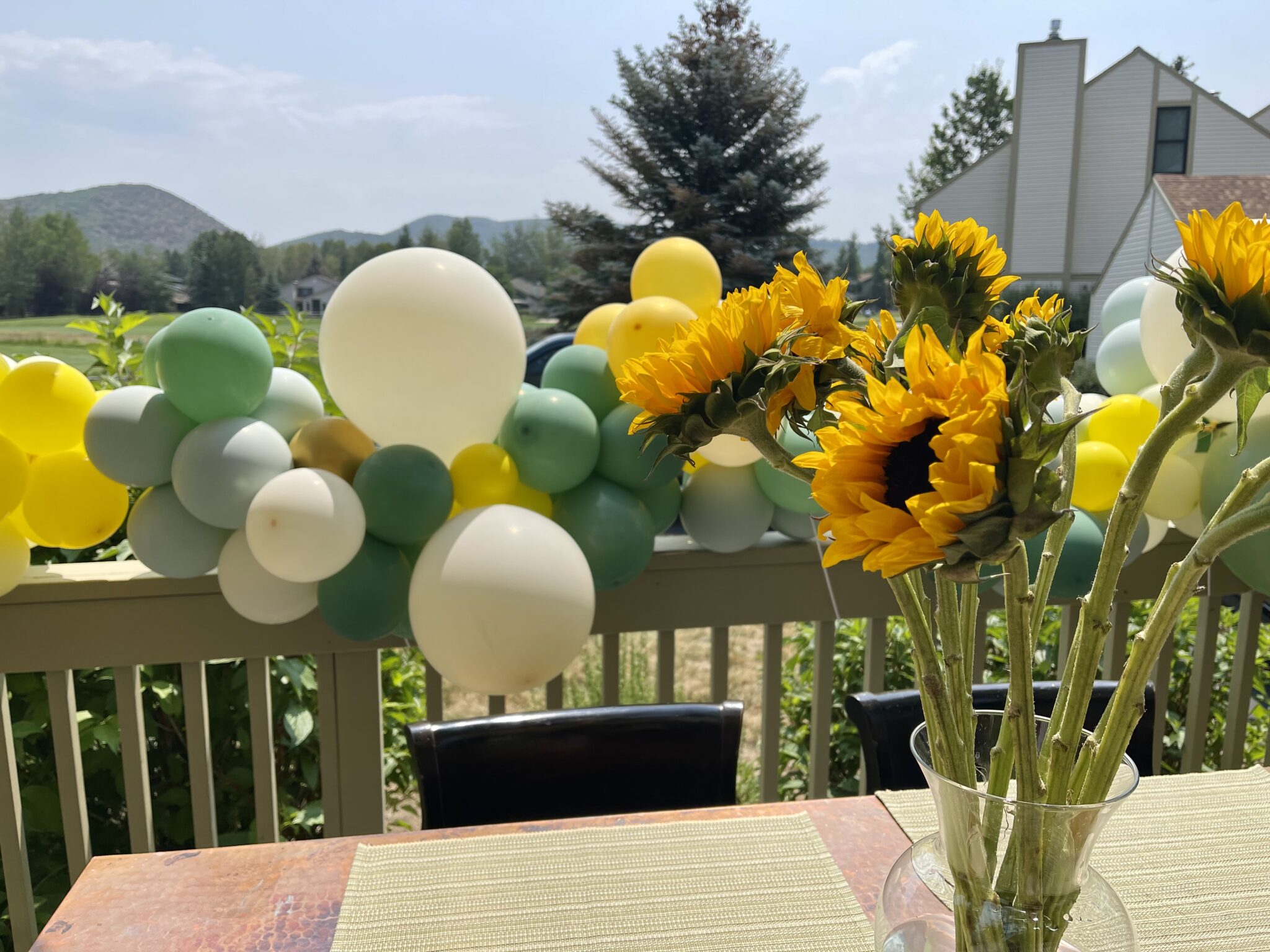 Balloon garland in jewel tones for an evening party